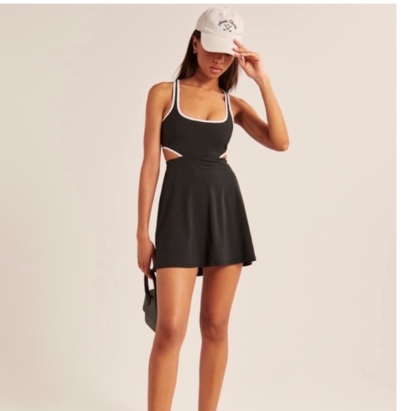 Abercrombie & Fitch Dresses & Skirts - Abercrombie & Fitch Side Cutout Traveler Mini Dress Black White XS